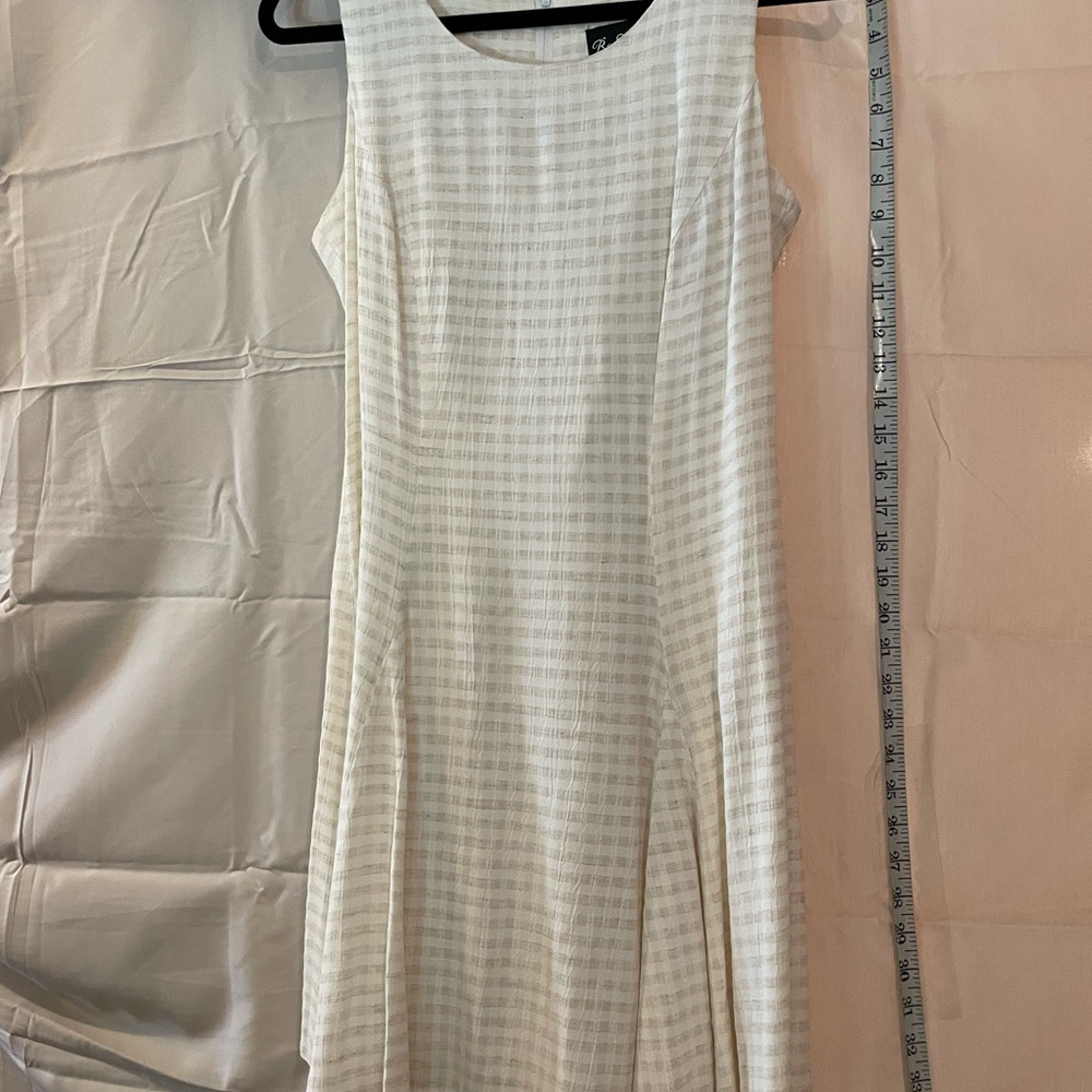 Chic Cream Sleeveless Midi Dress